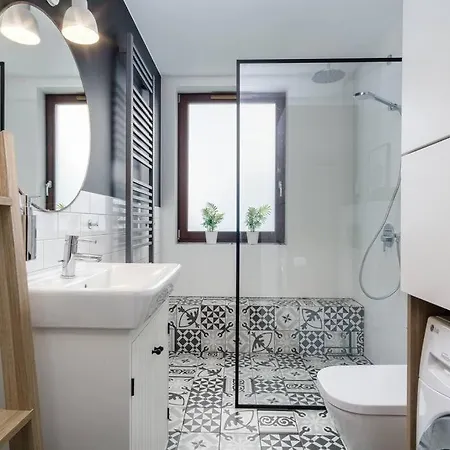 Klimatyczny Apartament Z Ogrodkiem Apartament
